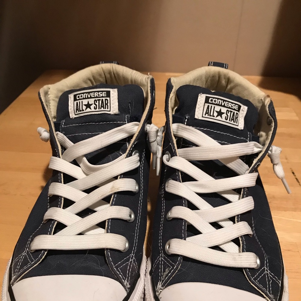 Navy blue converse